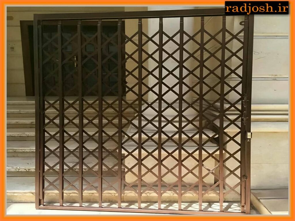 قیمت درب آکاردئونی فلزی و عوامل تاثیرگذار بر آن
