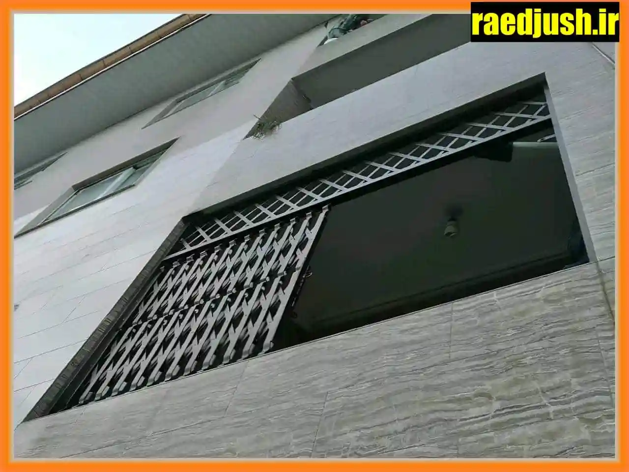 اندازه مناسب درب آکاردئونی آهنی را برای آپارتمان اندازه مناسب درب آکاردئونی آهنی را برای آپارتمان