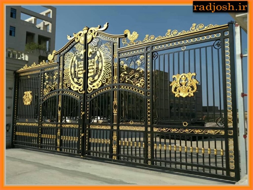 گالری عکس انواع درب حیاط ساده و شیک