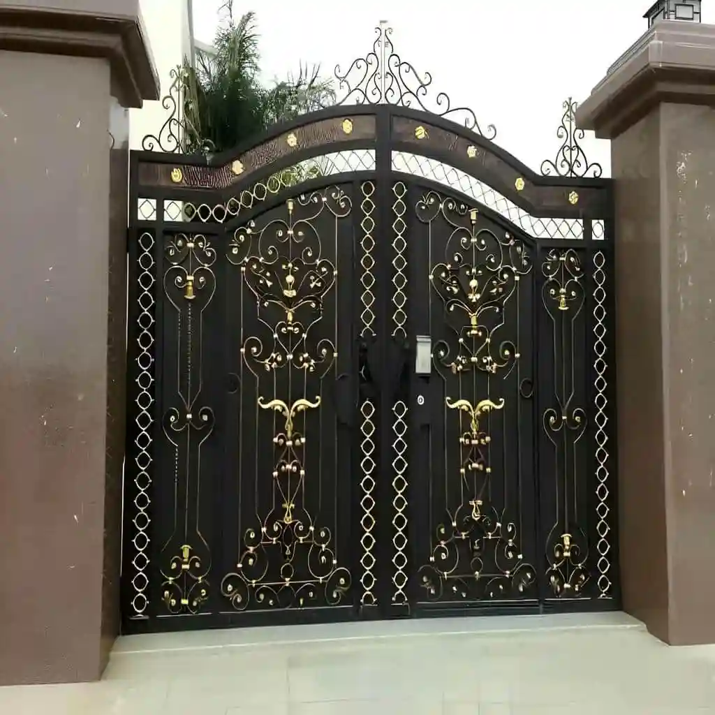 خرید درب حیاط آهنی مستقیم از کارخانه