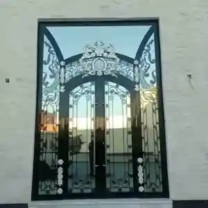 خرید درب پارکینگ فرفورژه مدرن مقاوم خرید درب پارکینگ فرفورژه مدرن مقاوم