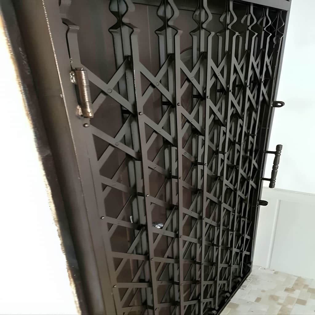 فروش درب آکاردئونی حفاظ آپارتمان پنج گل در آبسرد