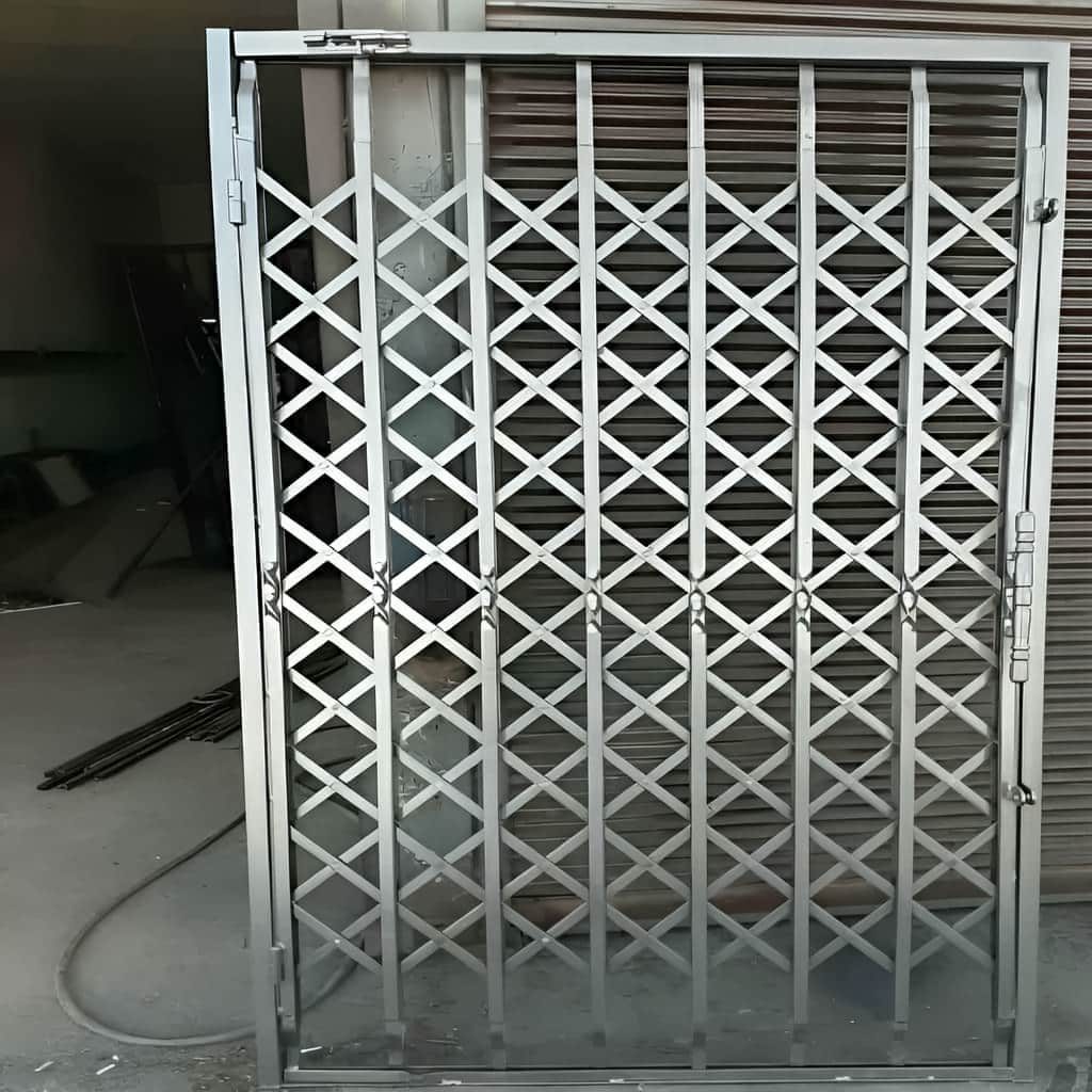 کارخانه درب آکاردئونی تمام گل در بندرعباس