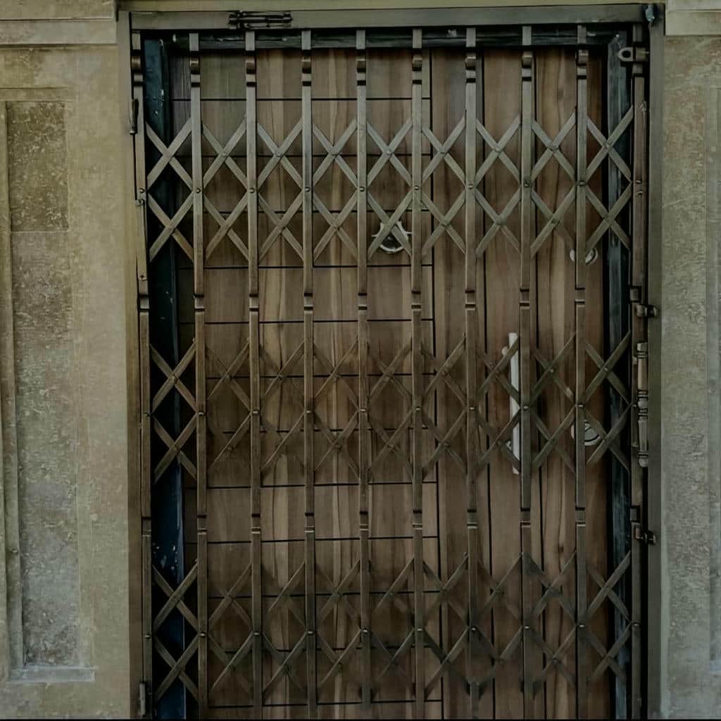 نصب درب آکاردئونی چهارگل در کردان