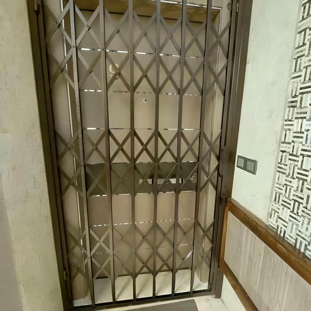خرید درب آکاردئونی حفاظ آپارتمان طرح تقویت شده در بیرجند