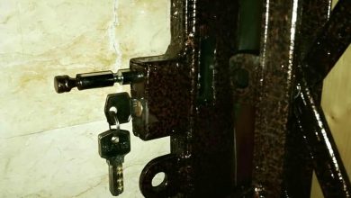 درب آکاردئونی آپارتمان در ایلام