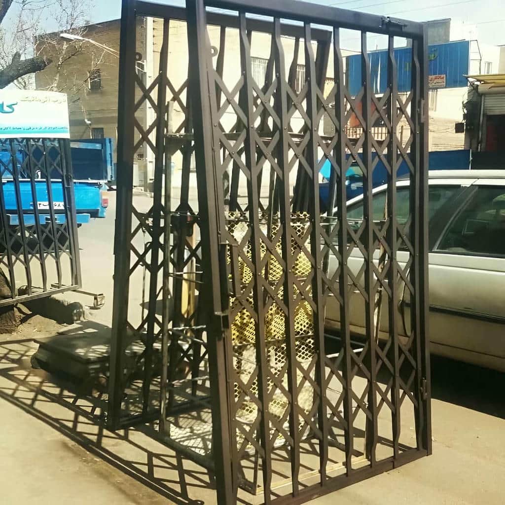 خرید درب آکاردئونی حفاظ آپارتمان طرح تقویت شده در نوشهر
