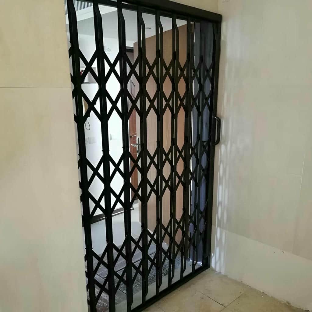 نصب درب آکاردئونی آپارتمان چهارگل در ایلام