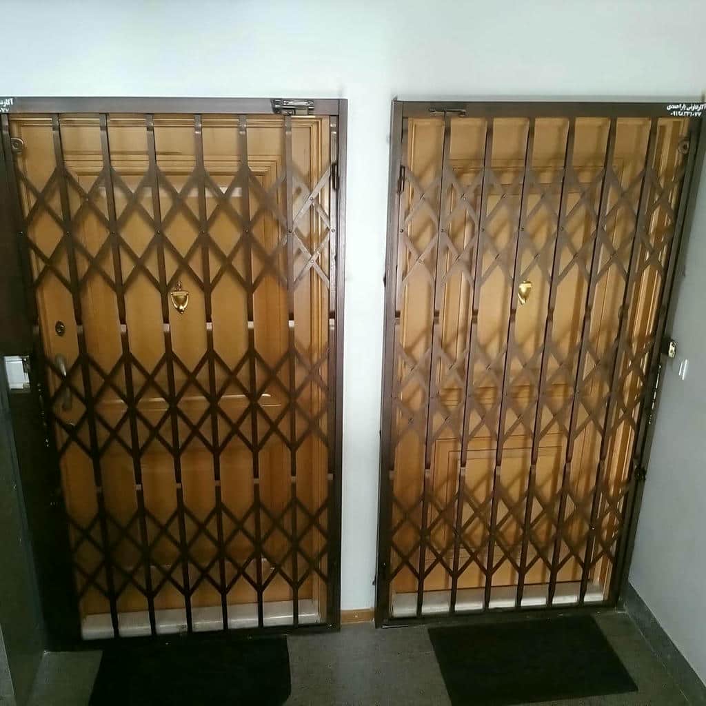 نصب درب آکاردئونی طرح تقویت شده در لواسان