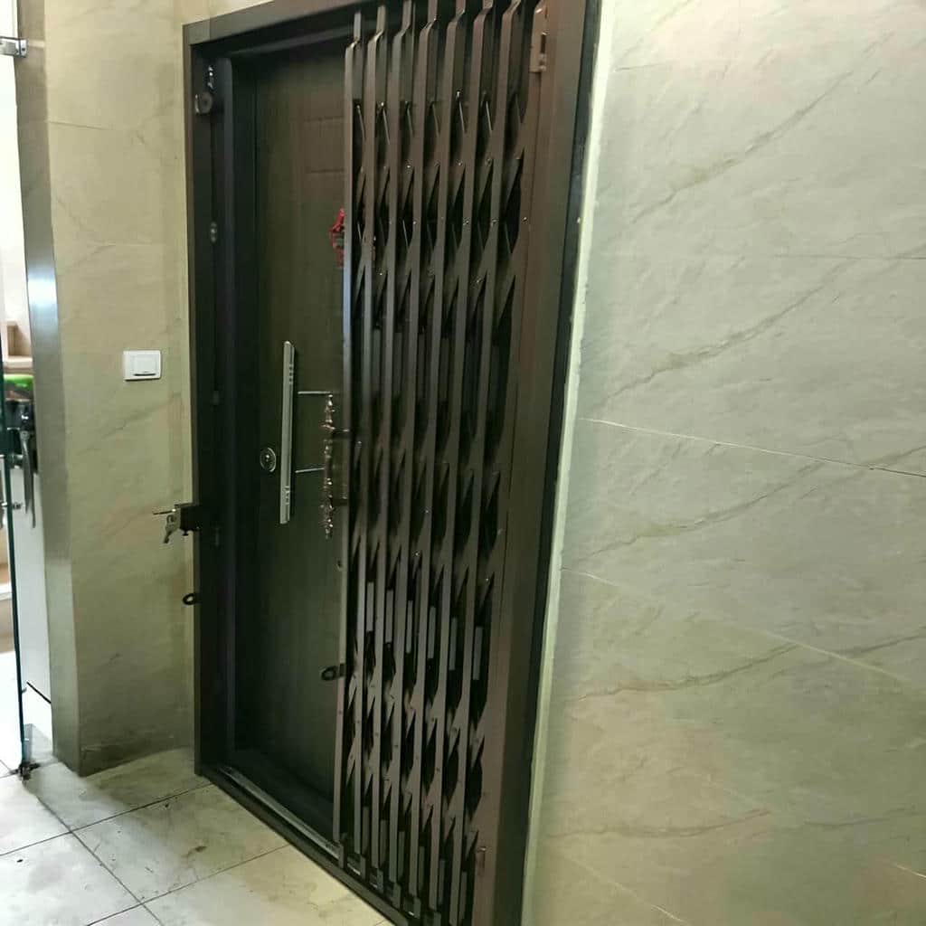 نصب درب آکاردئونی آپارتمان چهارگل در بندر انزلی