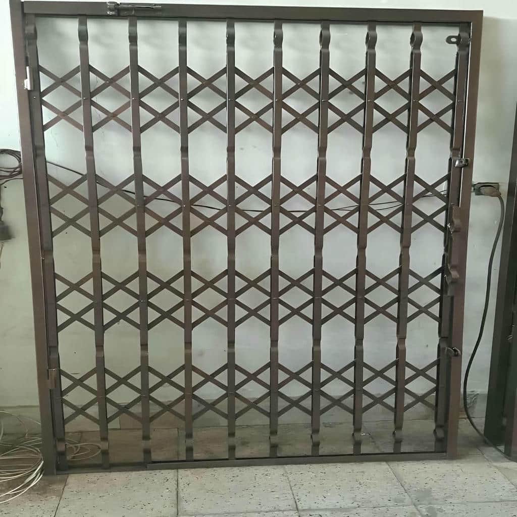 نصب درب آکاردئونی چهارگل در استان گلستان نصب درب آکاردئونی چهارگل در استان گلستان