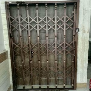 درب آکاردئونی در استان خوزستان