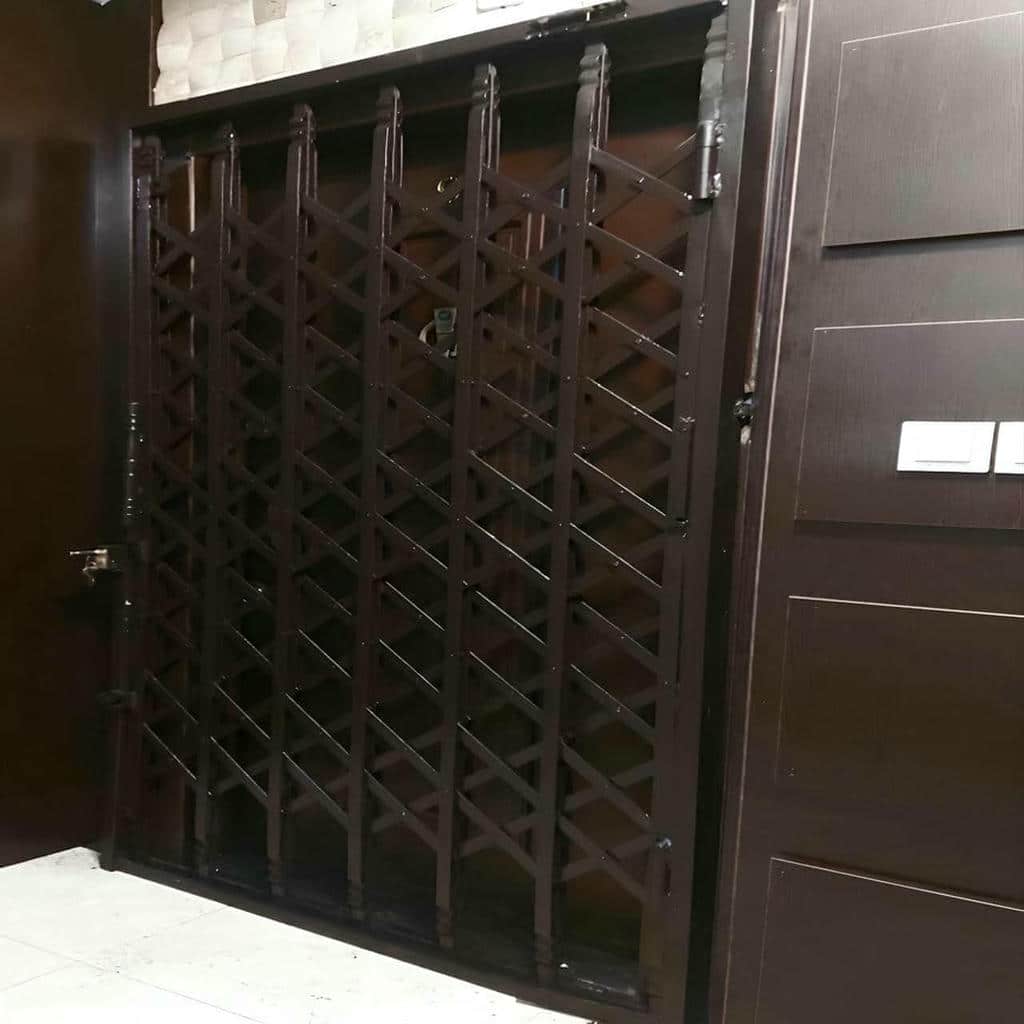 درب آکاردئونی حفاظ آپارتمان در سنندج