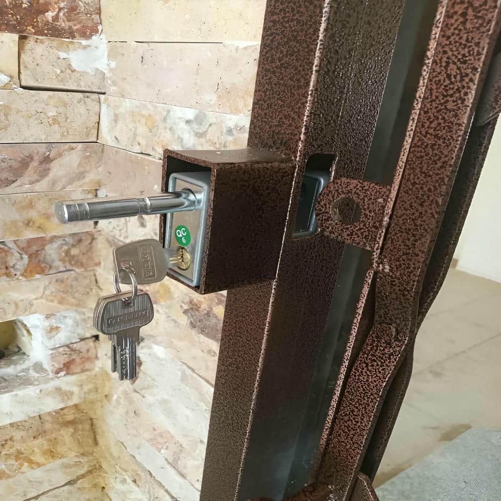 درب آکاردئونی حفاظ آپارتمان در محمدشهر