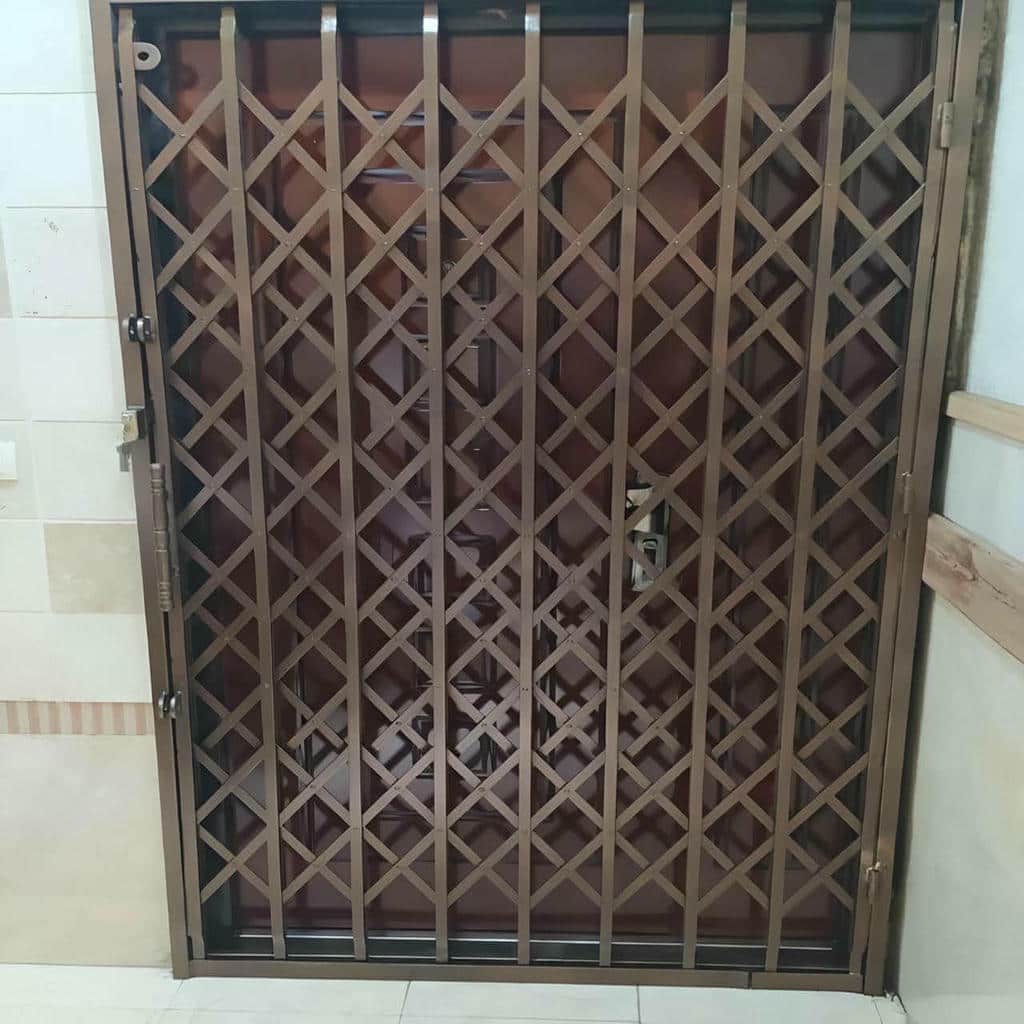 درب آکاردئونی حفاظ آپارتمان در اشتهارد