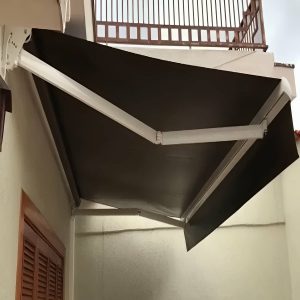 سایه بان برقی اتوماتیک در کاشان