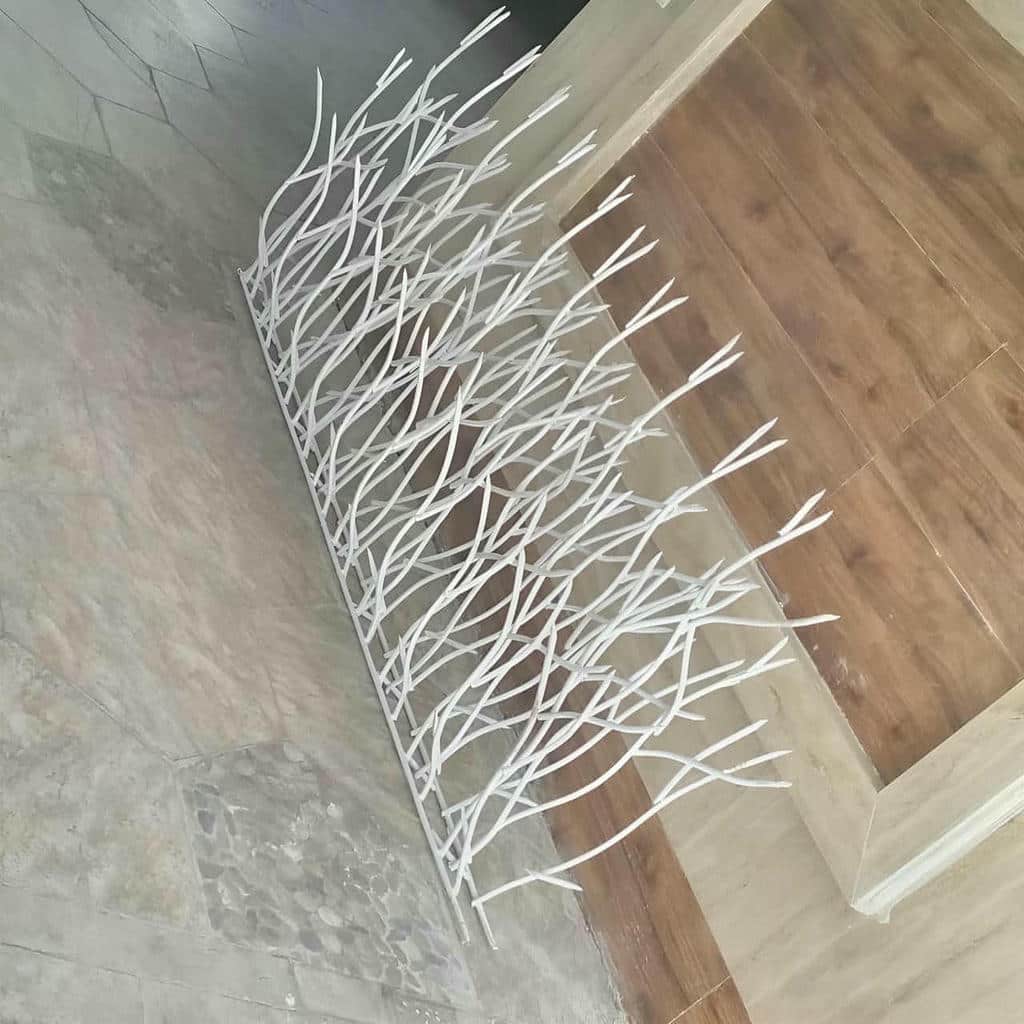 نصب حفاظ شاخ گوزنی دیوار ساختار مستحکم در بومهن نصب حفاظ شاخ گوزنی دیوار ساختار مستحکم در بومهن