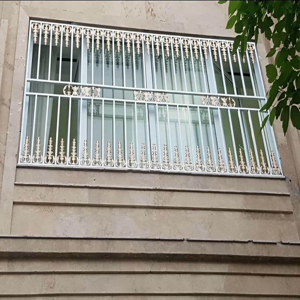 حفاظ پنجره نرده آهنی در سمنان