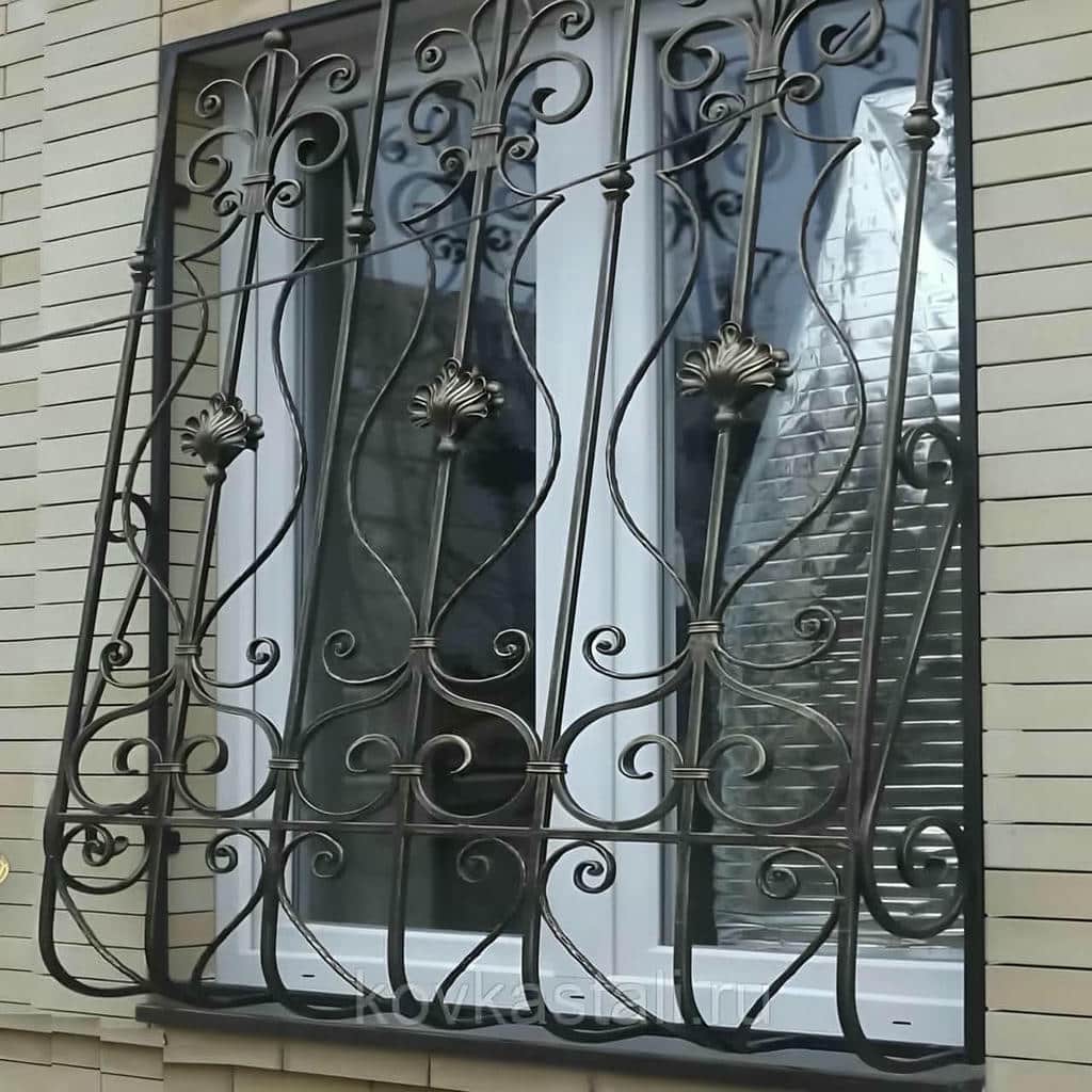 حفاظ پنجره آهنی در اشتهارد