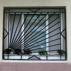 حفاظ پنجره نرده آهنی در شهرکرد