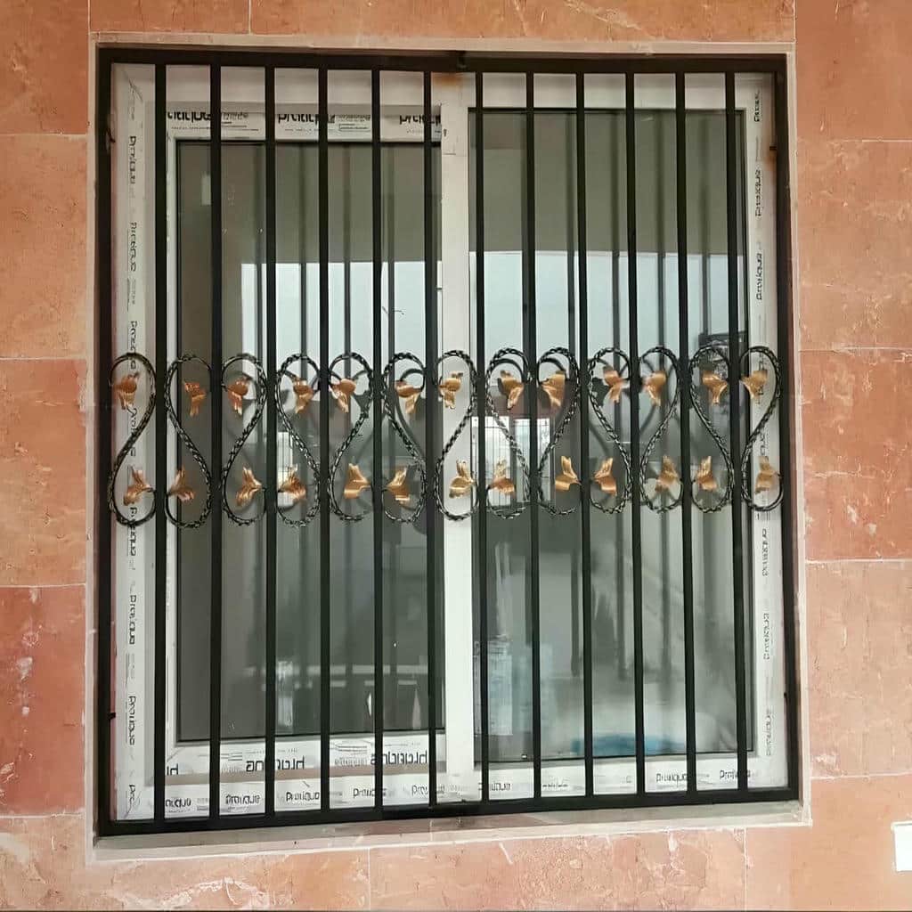 نصب حفاظ پنجره بازشو در نوشهر