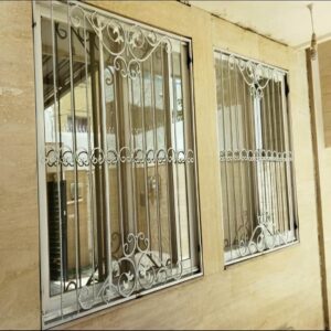 حفاظ پنجره نرده آهنی در اصفهان