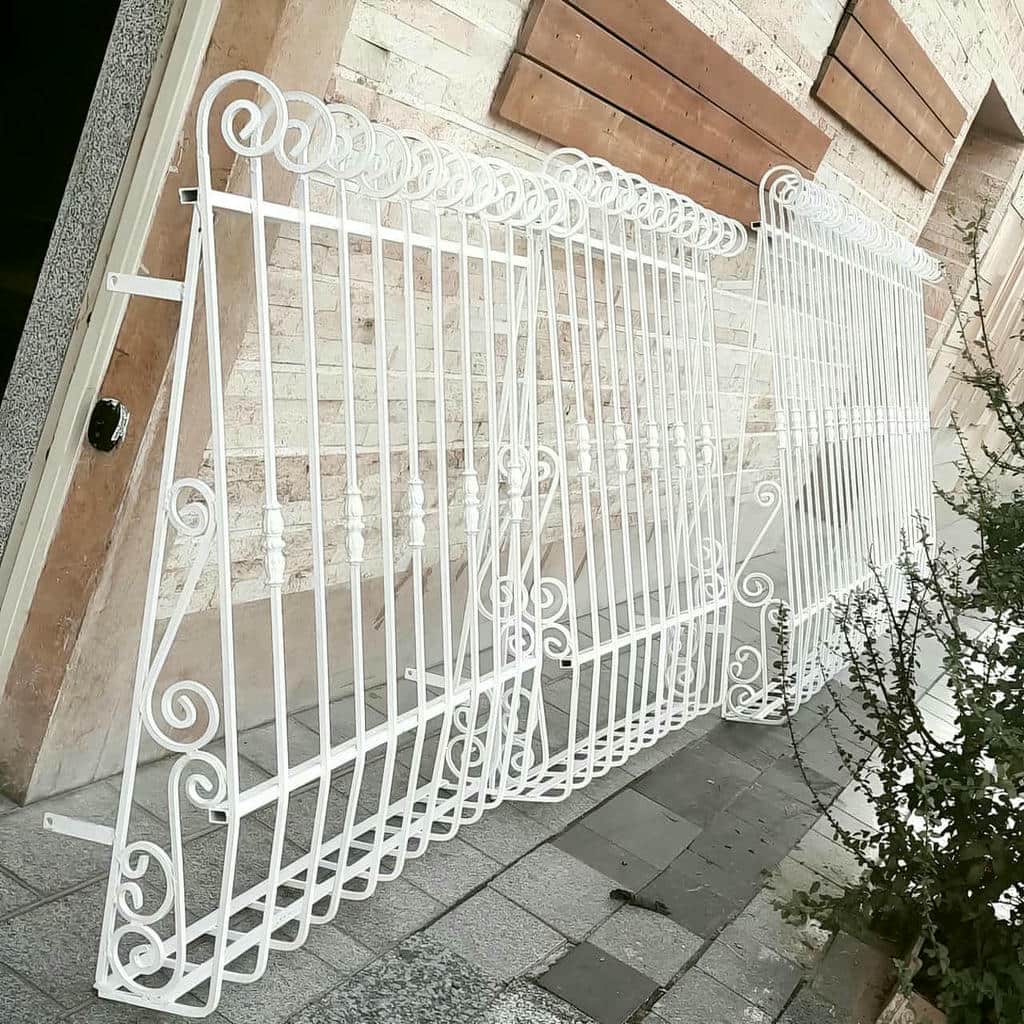 نصب حفاظ پنجره بازشو در بندر لنگه