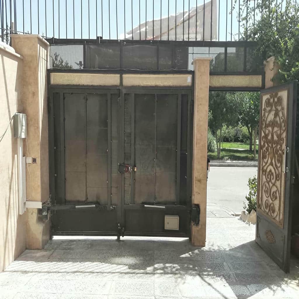 جک درب پارکینگ در همدان