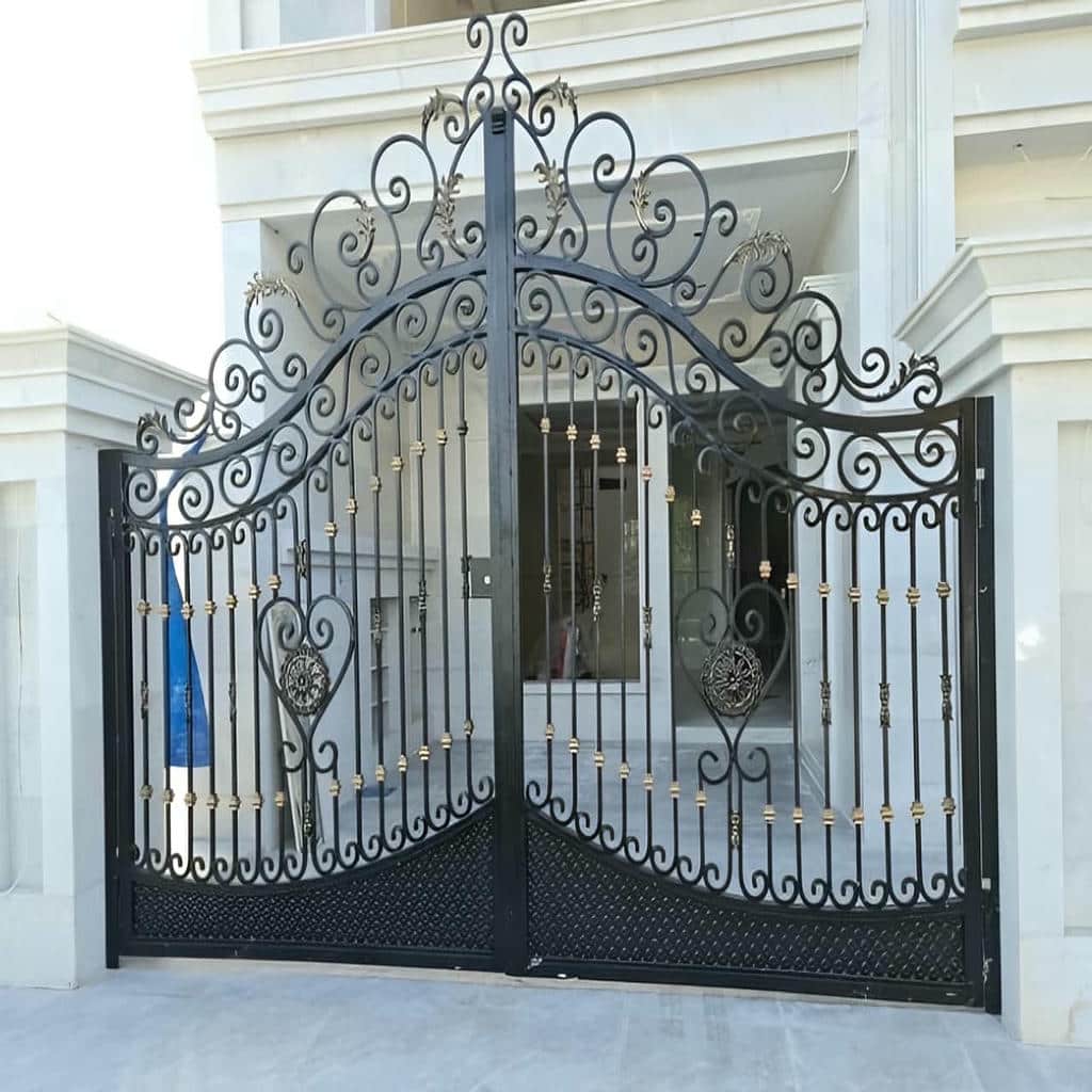 درب حیاط در آبادان