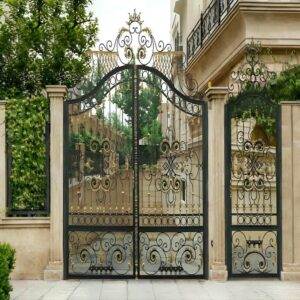 درب حیاط و ویلا در ساوه