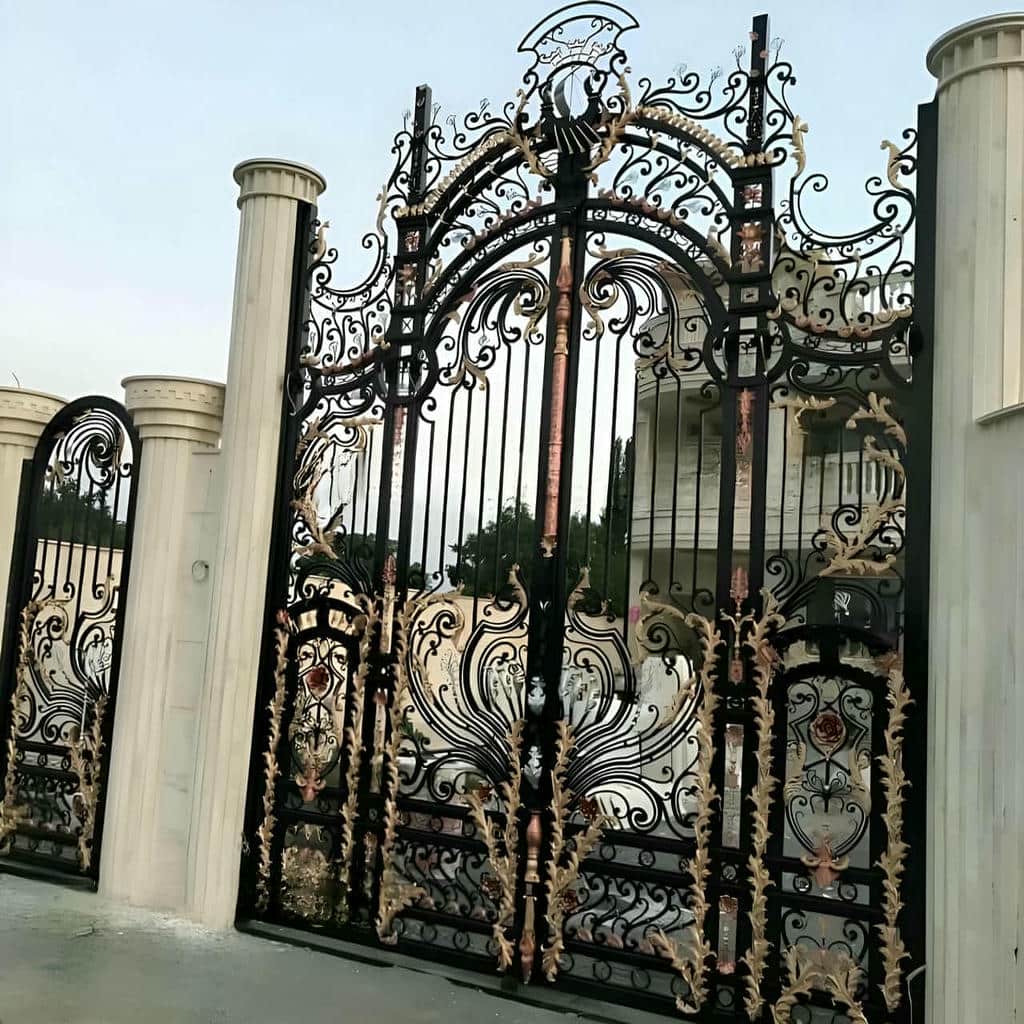 نصب درب حیاط و ویلا مدرن در لواسان