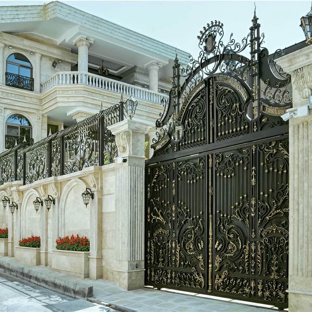 درب حیاط در ارومیه