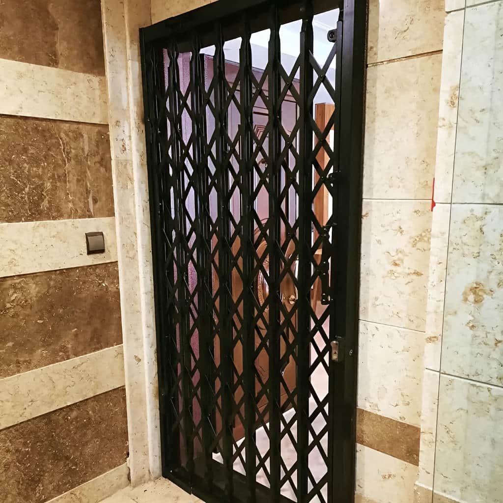 ویژگی های درب آکاردئونی استاندارد برای انتخاب مدل مقاوم و مطمئن