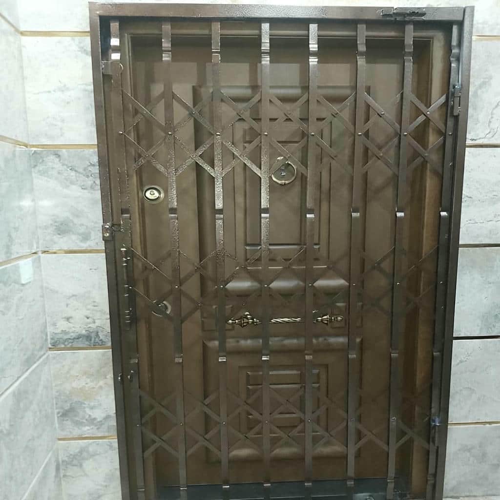 درب آکاردئونی استاندارد با قفل ضد سرقت ورودی