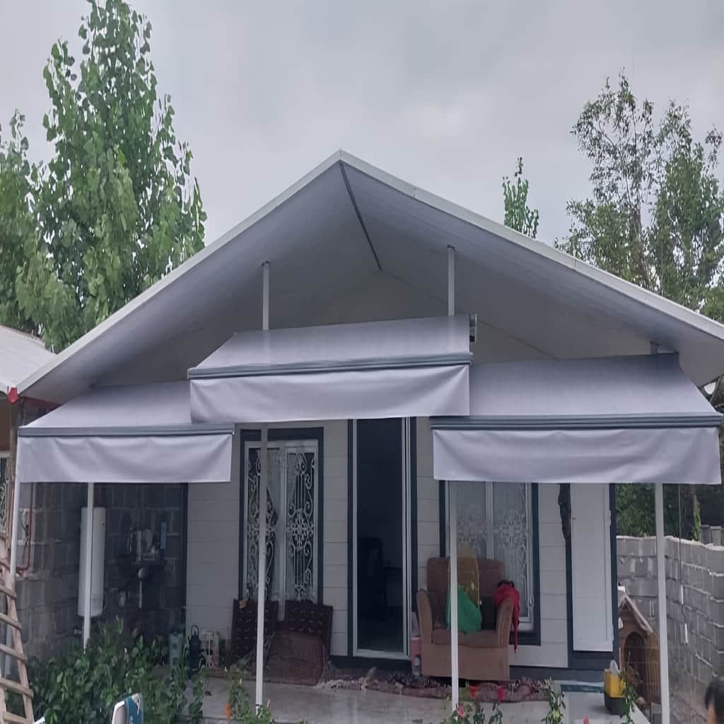 سایبان برقی فول باکس تجاری با نصب تراز روی نما سایبان برقی فول باکس تجاری با نصب تراز روی نما