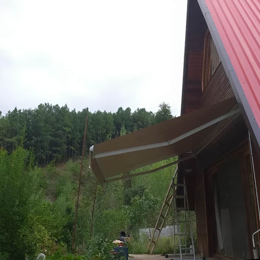 سایبان برقی جمع شونده حیاط با سازه محکم حیاطی سایبان برقی جمع شونده حیاط با سازه محکم حیاطی