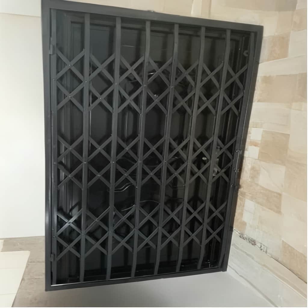 سفارش درب آکاردئونی سه گل تسمه پهن