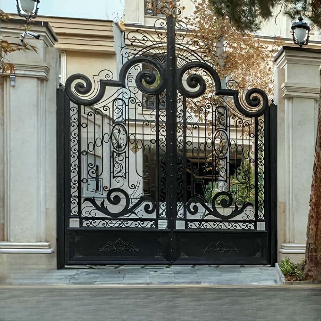 طرح کلاسیک درب پارکینگ سنگین شاسی دوبل با ورق کامل
