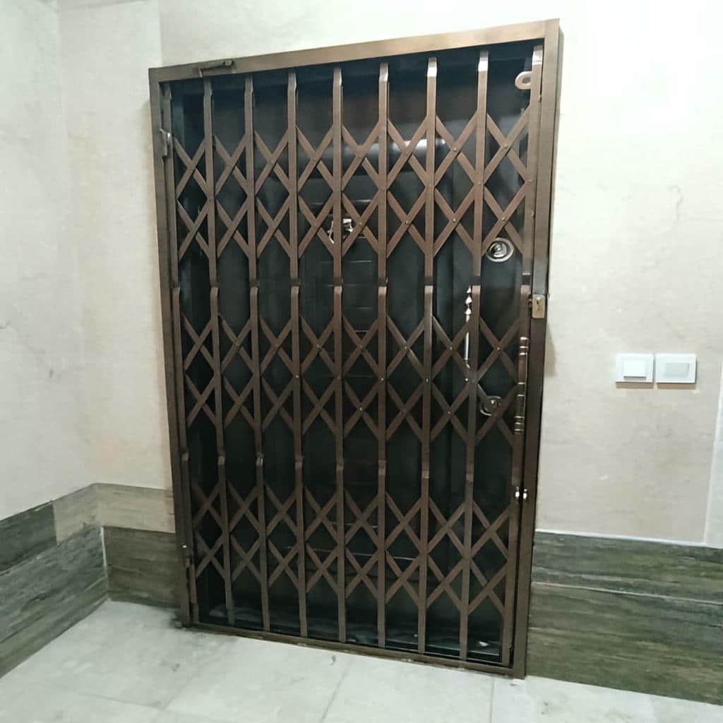 اجرای حفاظ درب آپارتمان ضد دیلم سه گل