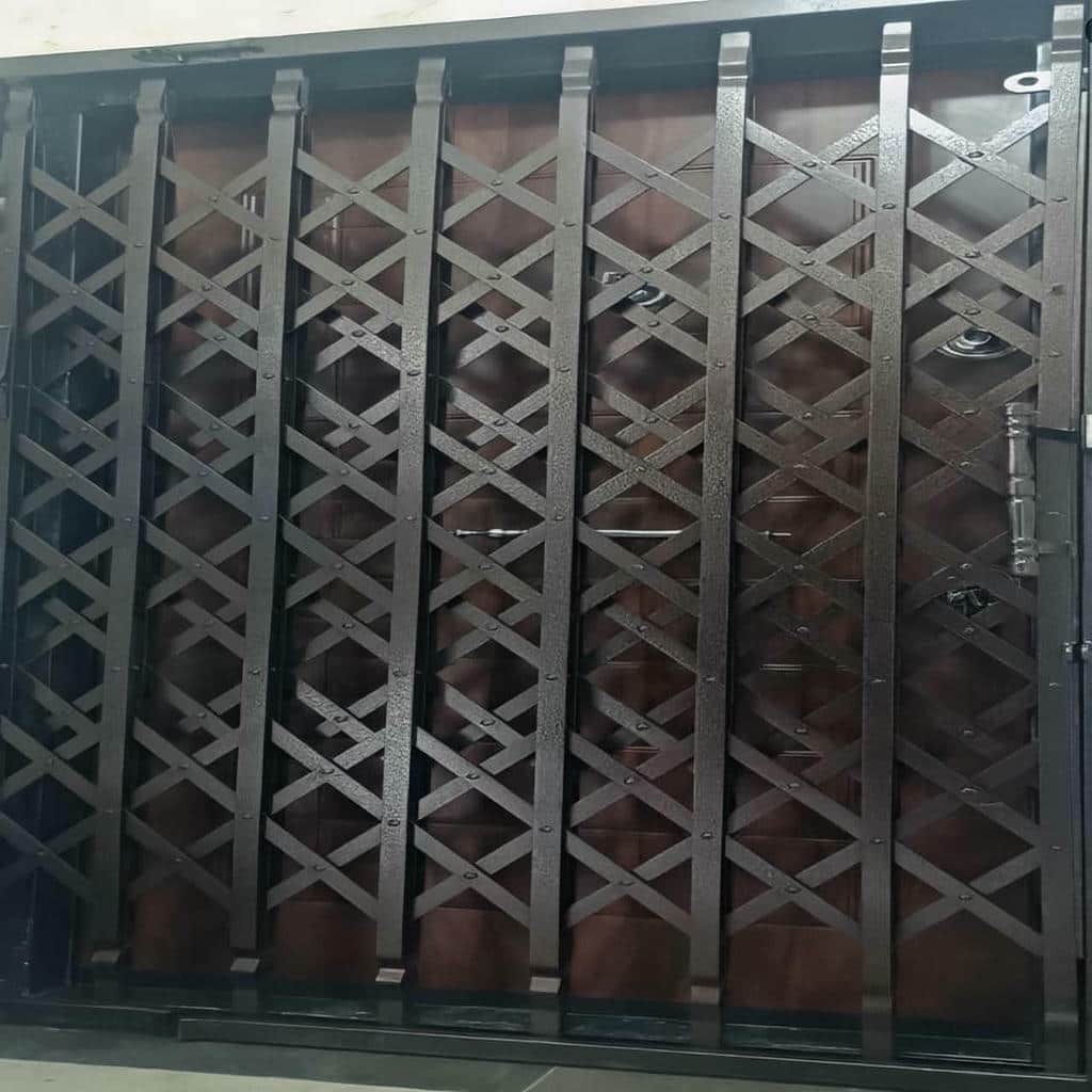 حفاظ درب آپارتمان ضد دیلم دو جداره