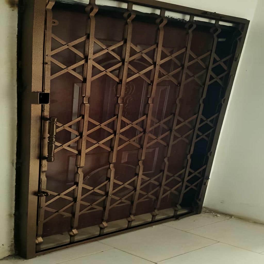 حفاظ آکاردئونی درب واحد مسکونی آماده سفارش
