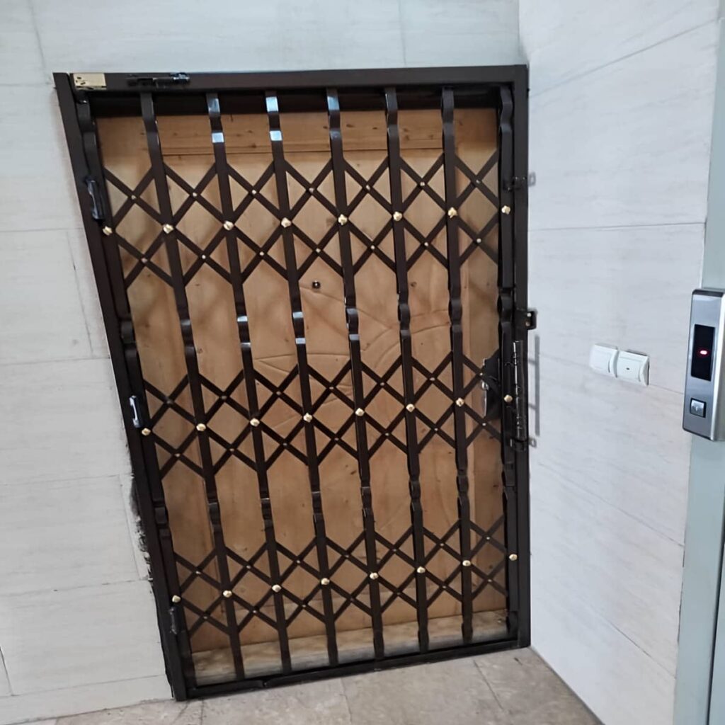 قیمت حفاظ آکاردئونی درب واحد مسکونی بر اساس ابعاد