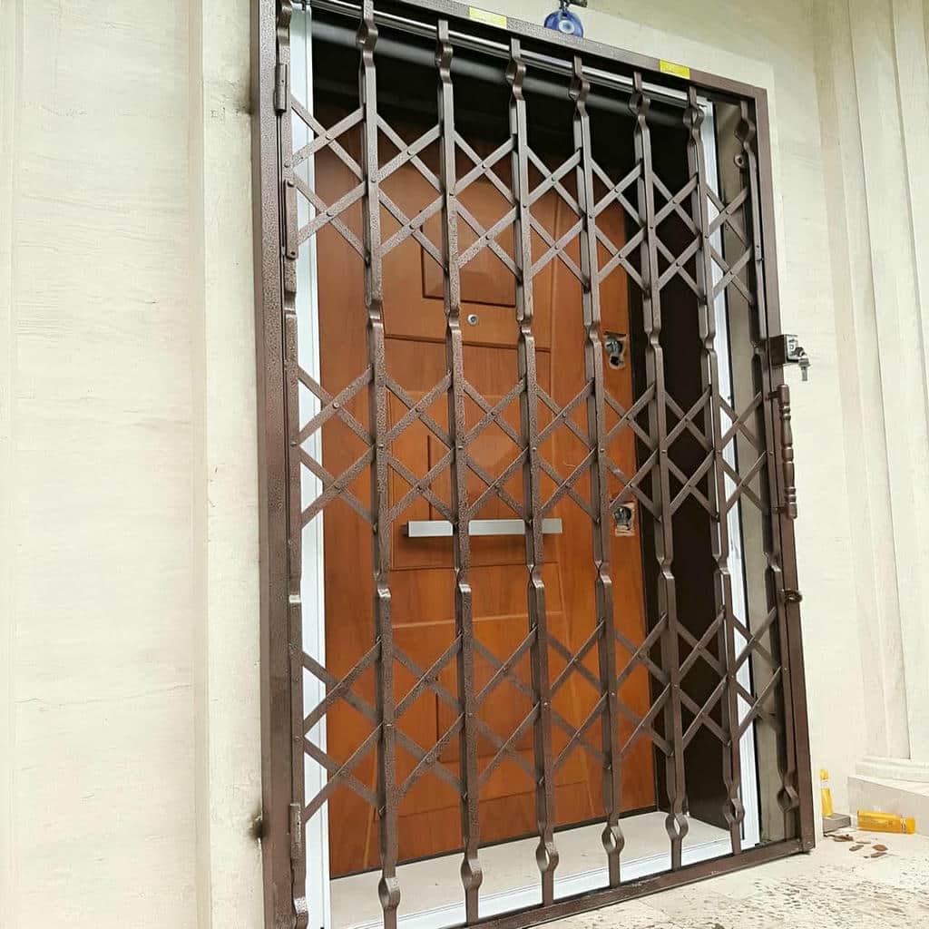 8 مدل حفاظ پشت درب آپارتمان ریلی