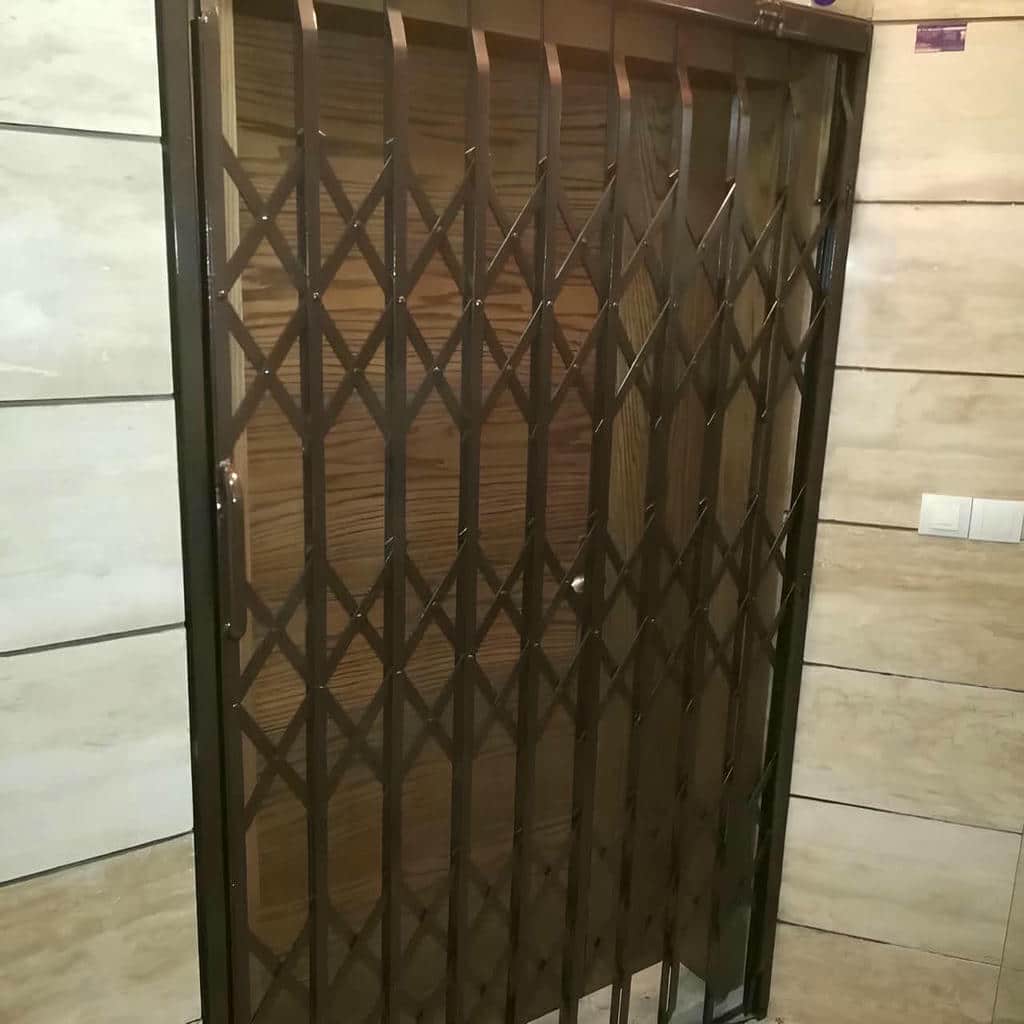تولید حفاظ آکاردئونی درب واحد مسکونی طرح ایتالیایی