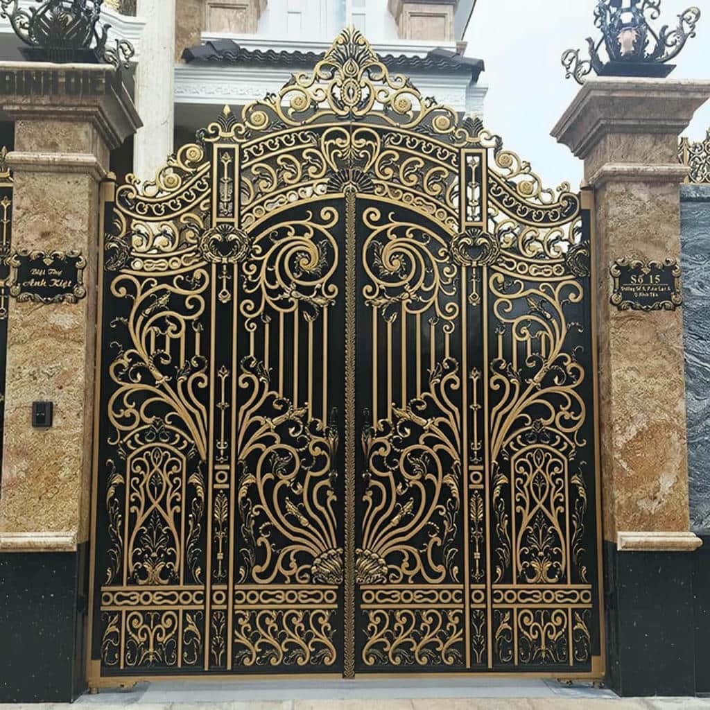 کنترل کیفیت درب حیاط نمای آجری مشبک
