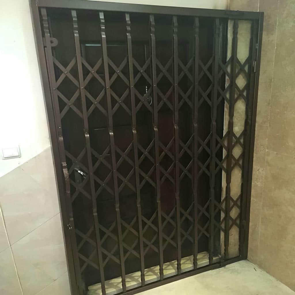 نرده آکاردئونی مناسب آپارتمان