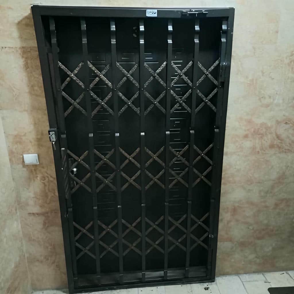 درب آکاردئونی با ابعاد سفارشی ورودی