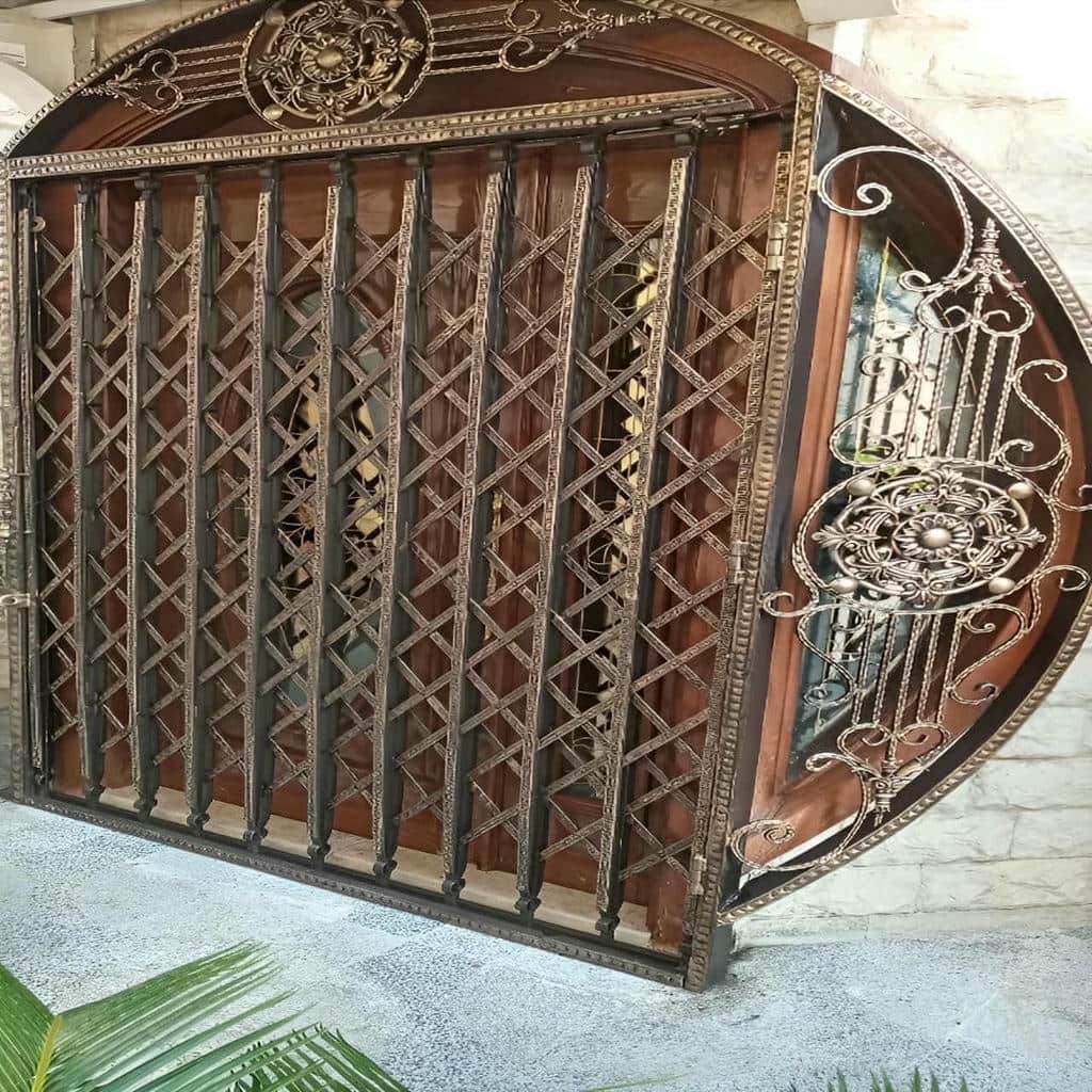 مرکز تخصصی ارائه محافظ درب آپارتمان برای دوام و طول عمر بالا