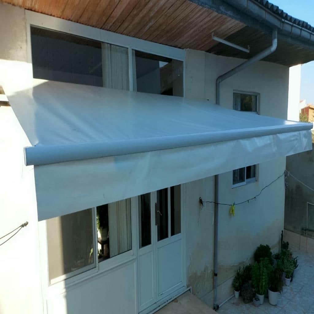سایبان ریموت دار با رنگ هماهنگ نما
