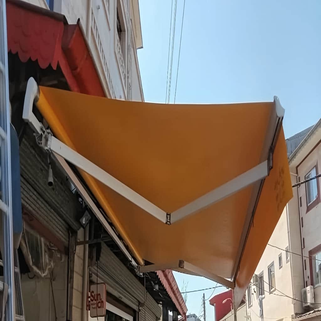سایبان حیاط مدل بازویی برقی سایبان حیاط مدل بازویی برقی